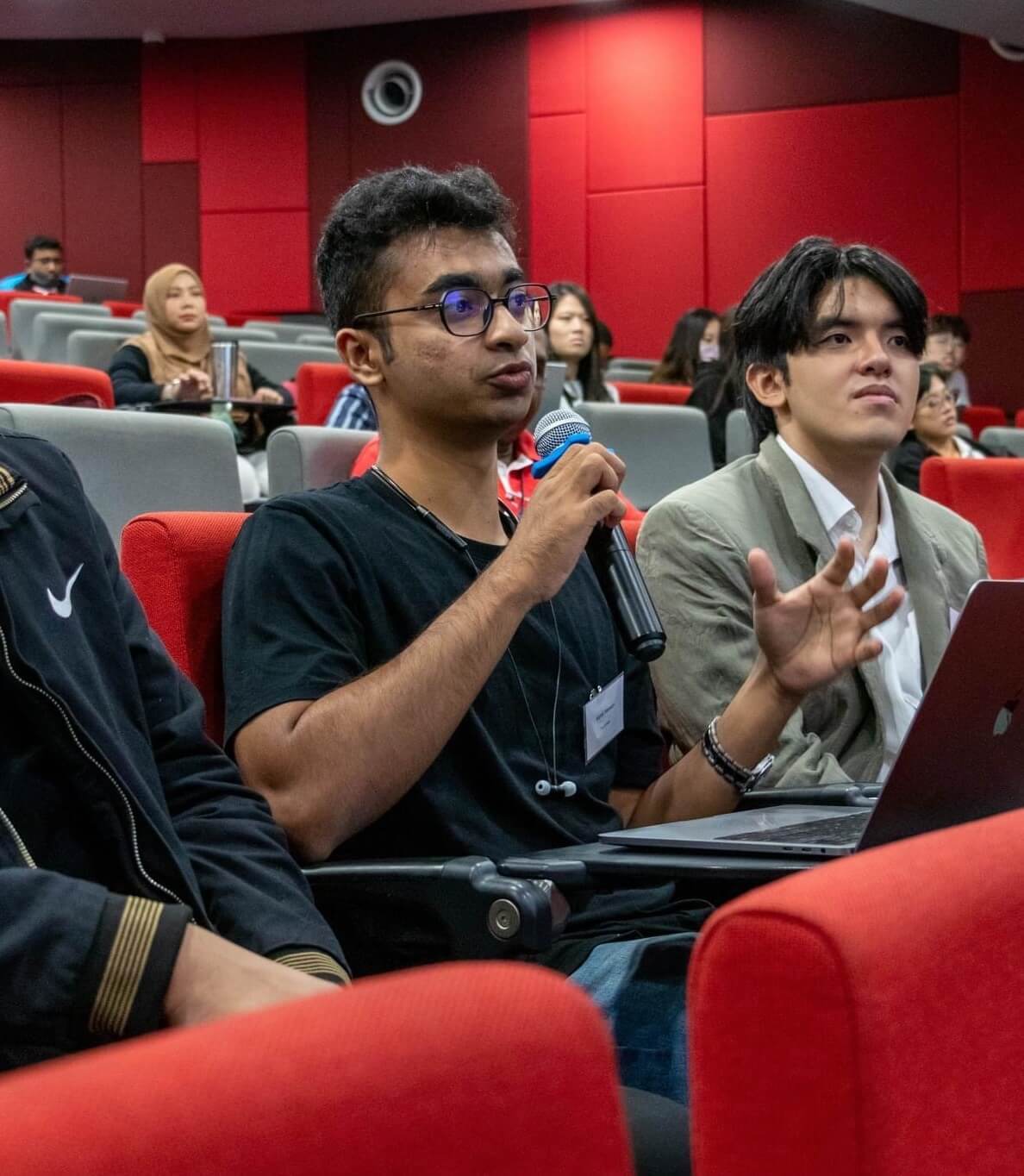 Kamil Hassan asking questions in university
