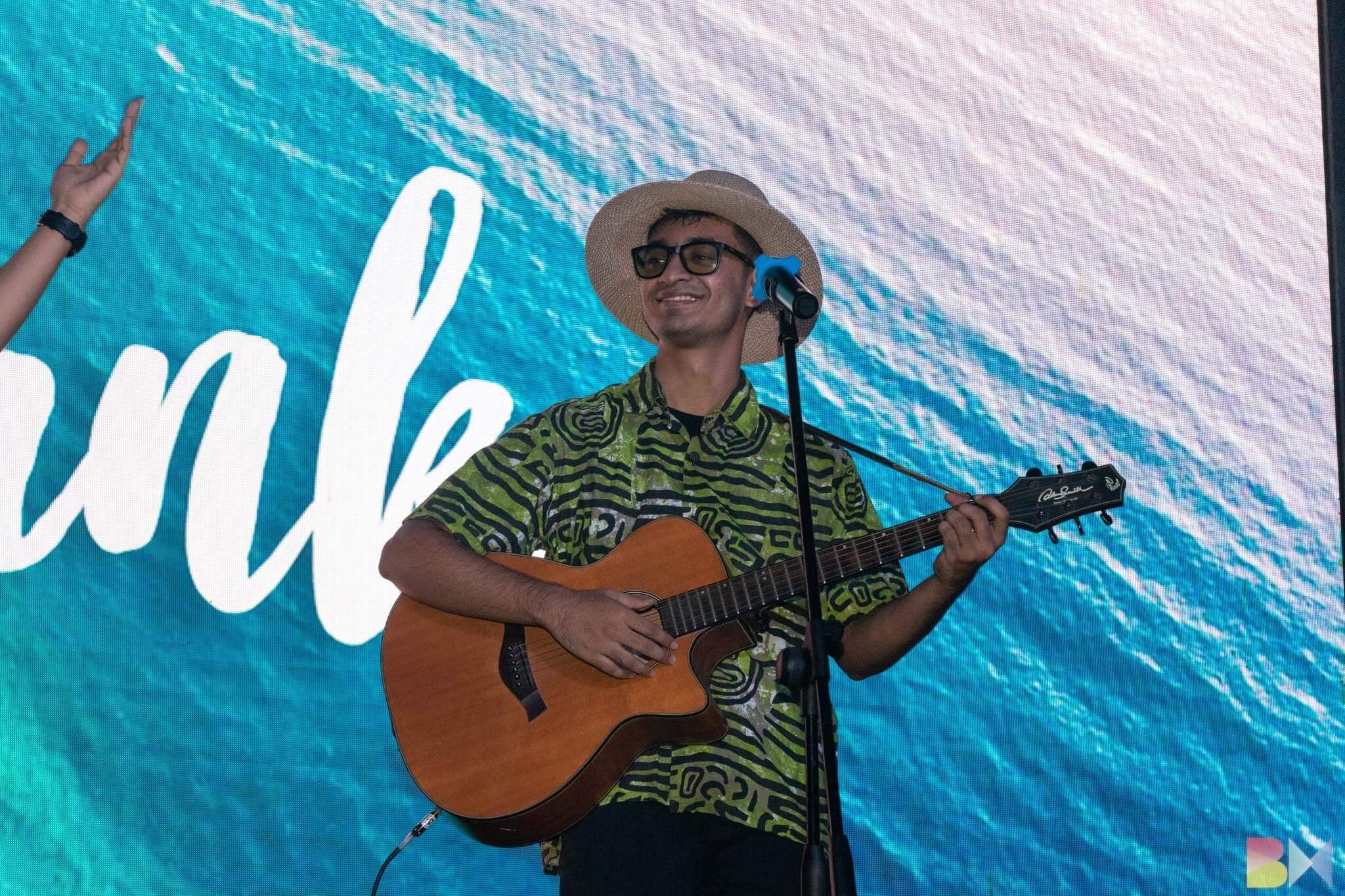 Kamil Hassan singing a Sri Lankan song at ICN